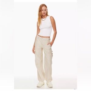 Aritzia TNA Gd Birch‎ Cargo Pants Beige Size 4 Y2K Skater Travel Comfy